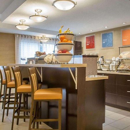 Comfort Inn Гуэлф Экстерьер фото