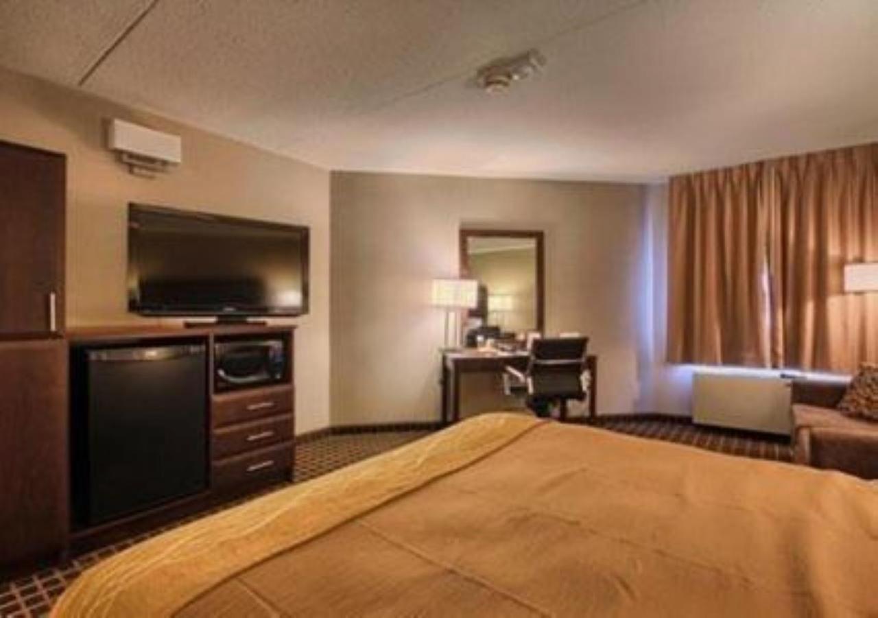 Comfort Inn Гуэлф Экстерьер фото
