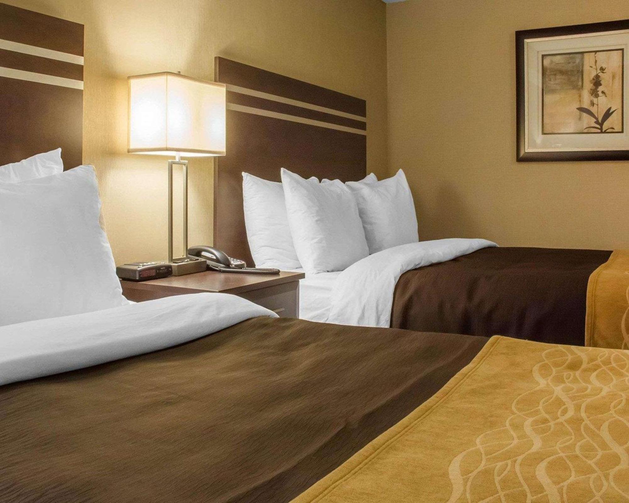 Comfort Inn Гуэлф Экстерьер фото